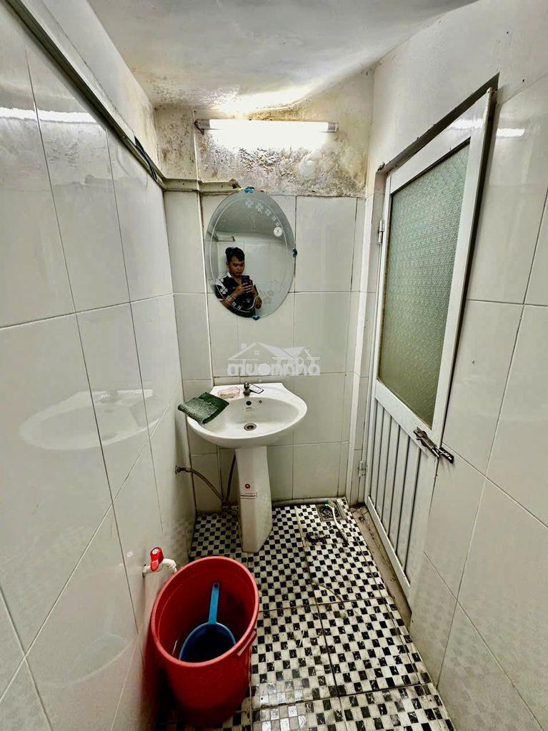 Phòng siêu thoáng giá rả gần chợ cầu đồng, có bếp + tủ lạnh - 3