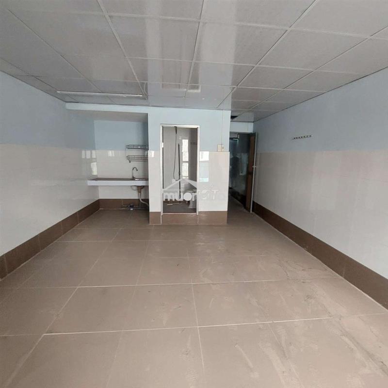 Nhà 5 tầng, 9phòng lớn, 9wc ,5x17 kế trường chinh
