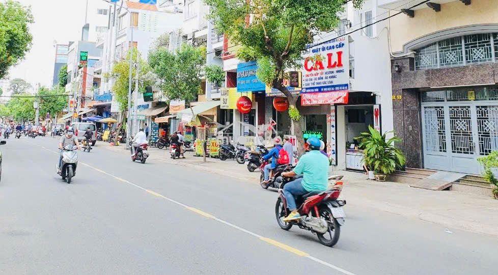 Khan hiếm p.25 bán đất tặng nhà c4 42m2 ngang 6m ngay đh ngoại thương - 3