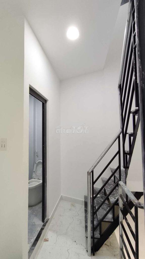 Nhà 3tầng trung tâm q8 ,ko lộ giới,ko qui hoạch  chỉ hơn 2 tỷ - 3