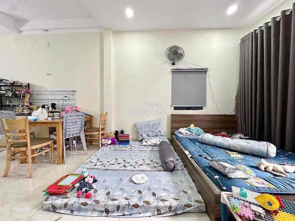 Bán mt nguyễn trường tộ 4.2m - 10m đúc 4 tấm nhà mới - 4
