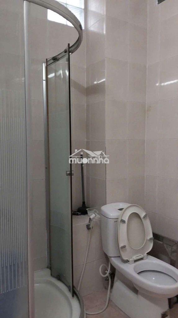 Đoàn văn bơ, ttq4, 30m2 có cửa sổ, wc riêng, máy lạnh  giường tủ quạt - 3