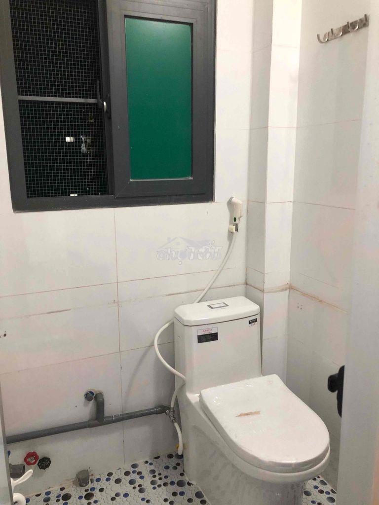 Phòng 1tr8 trong nhà nguyên căn - 4