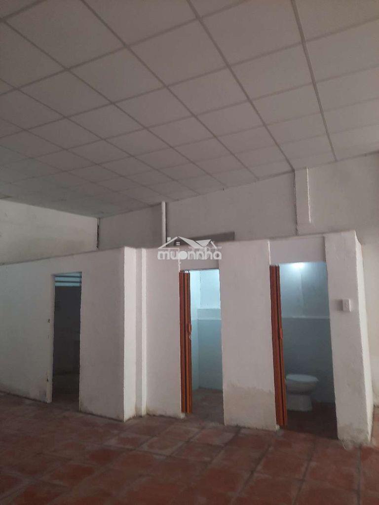 Cho thêu nhà nguyên căn mt đường trần não q2 cũ. mt6m dt 190m2 có gác  - 4