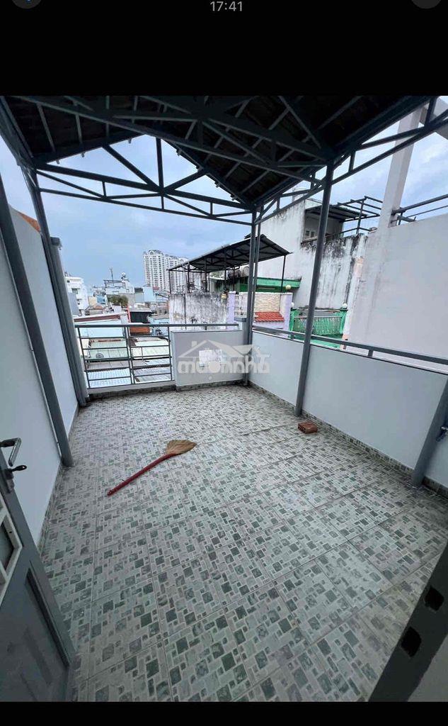 Cho thuê nhà hẻm 418 minh phụng, gần chợ bình thới. có 4pn - 4