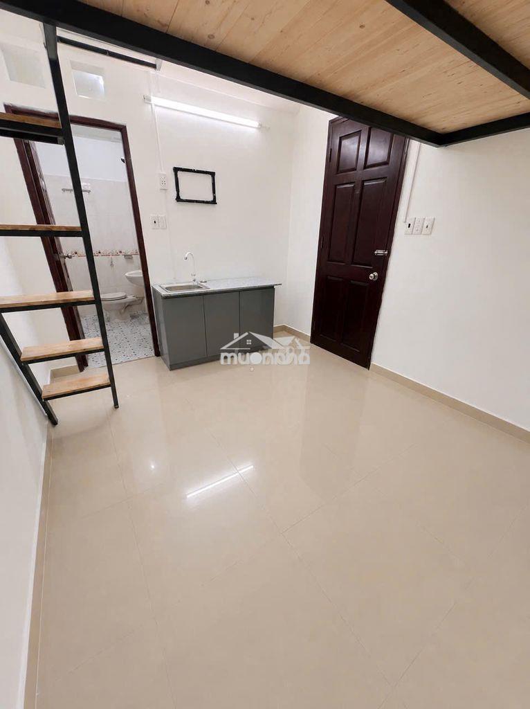 Phòng cửa sổ trời máy lạnh thang máy giá rẻ gần cv làng hoa - 3