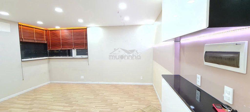 Cho thuê căn góc 3 phòng ngủ view quận 1 có nội thất - 4