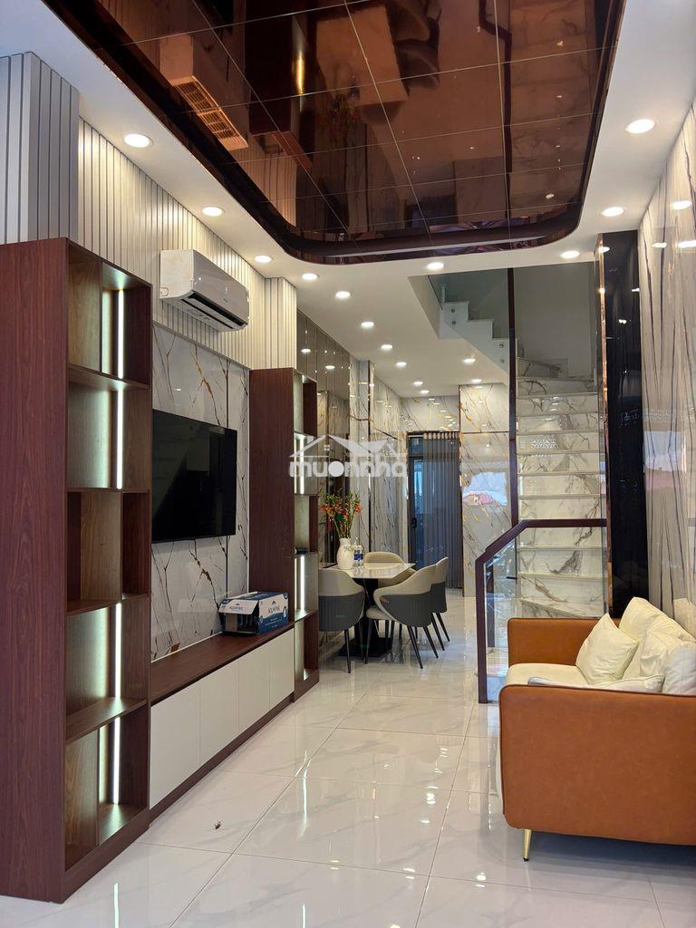 Giảm nhanh 200tr - nhà đẹp hxt 136 đường hậu giang