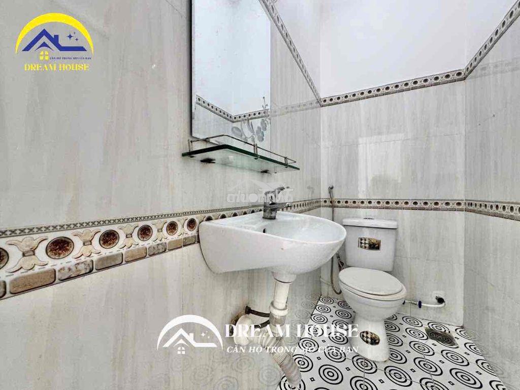 Phòng ban công siêu thoáng gần ngã tư bốn xã - 4
