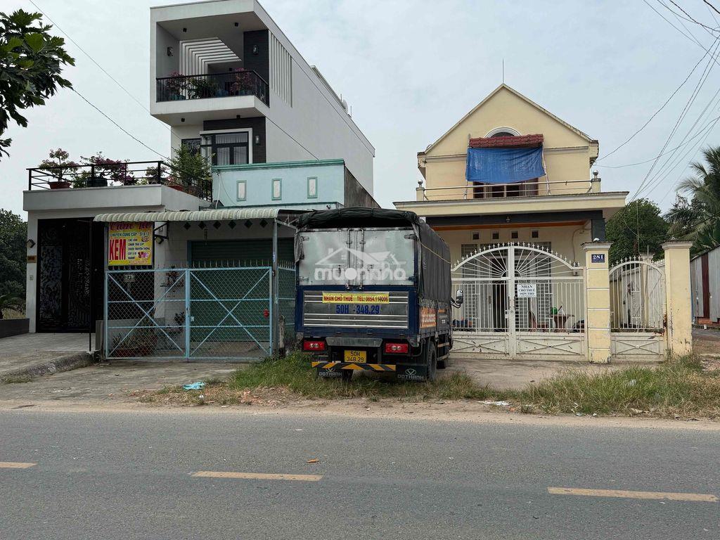 Nhà mặt tiền đường lớn - 3