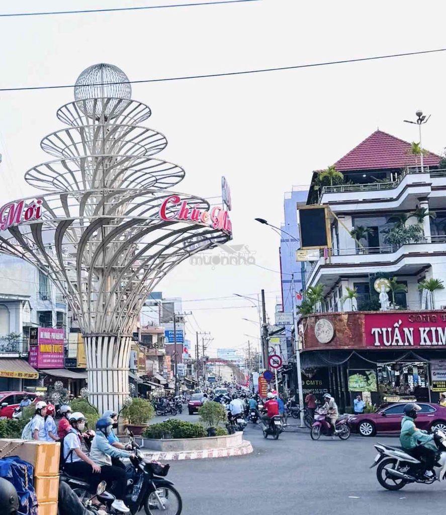 Cho thuê nhà ngay vòng xoay lái thiêu cách mạng tháng 8 - 3