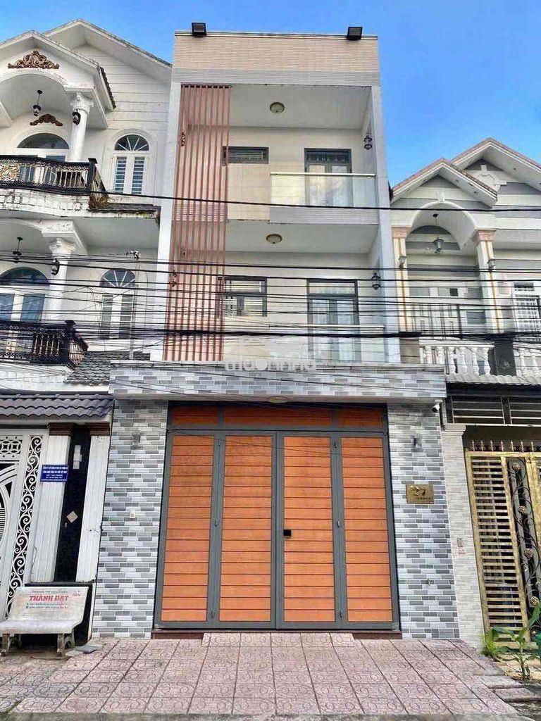 Nhà 2 lầu 4pn có nội thất kdc quân báo - 2