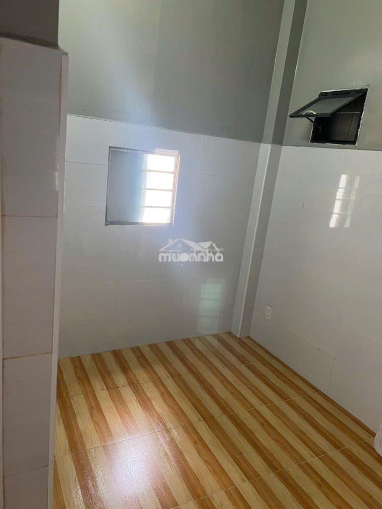 Phòng cho thuê toilet riêng - có máy lạnh - lối đi riêng - 3