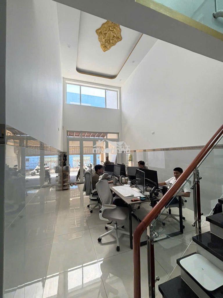 Cho thuê nhà nguyên căn mới xây đầy đủ nội thất cao cấp