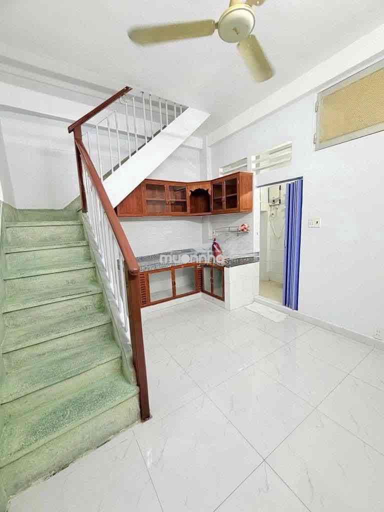 ➢Hẻm 4m 181/ đường 3/2 quận 10 ➢ dt: 4,3mx18m trệt 2 lầu st - 3