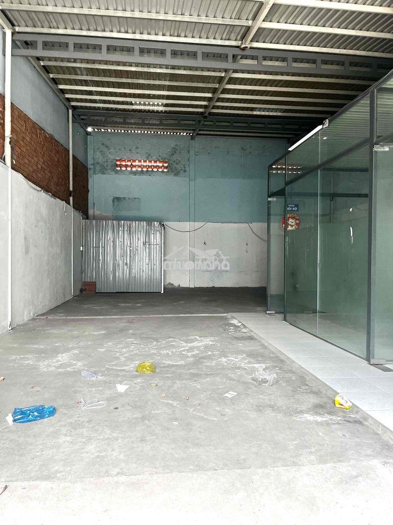 Cho thuê gấp nhà xưởng (lk 8-9), dt 8mx16m, giá 15 triệu/th, hẻm 6m - 3