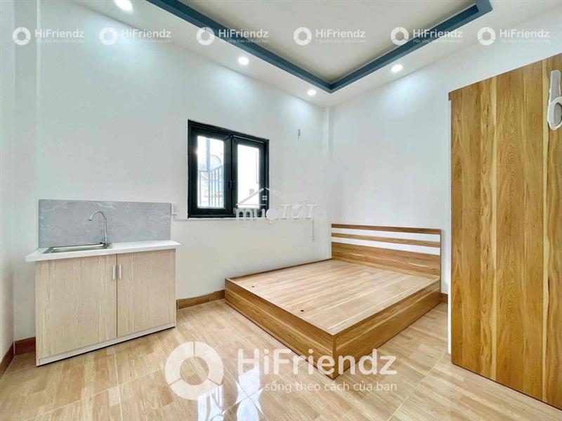 Studio full nội thất - cửa sổ trời thoáng mát có thể dọn vào ngay
