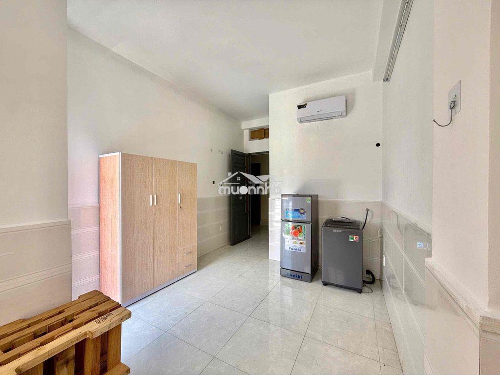 Chdv ban công cửa sổ - có lắp bếp - gần cao thắng - hoà hưng - 2