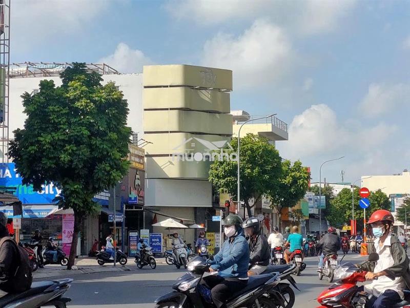 Cần cho thuê căn gần góc trung tâm tân phú . nhà vp . 