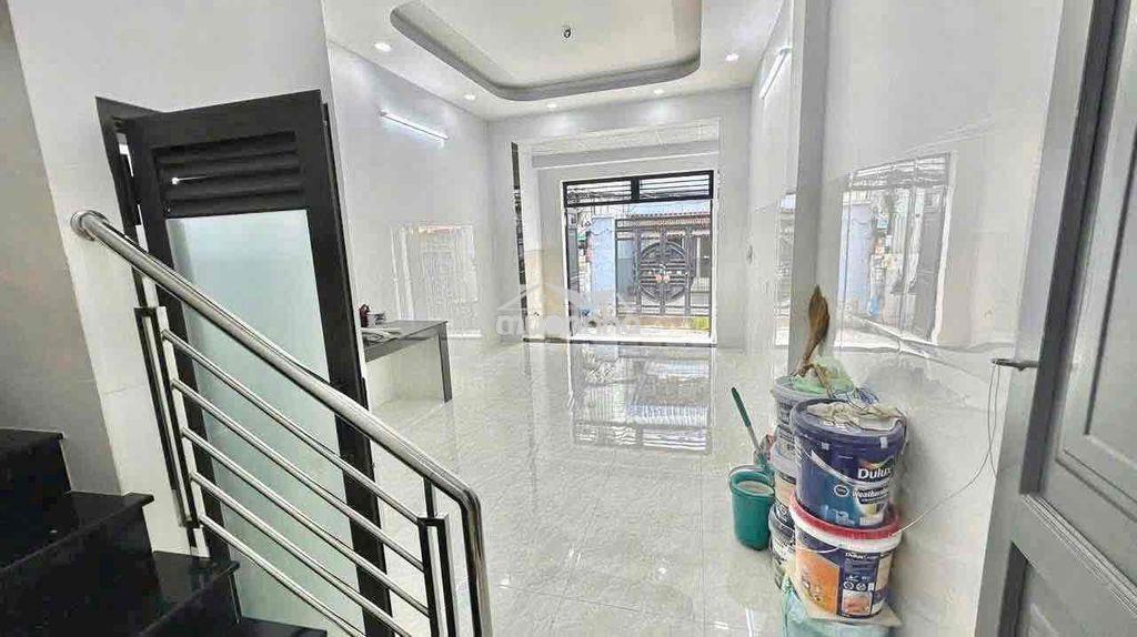 Nhà nguyên căn 2pn, 3 wc giáp khu tên lửa - 2