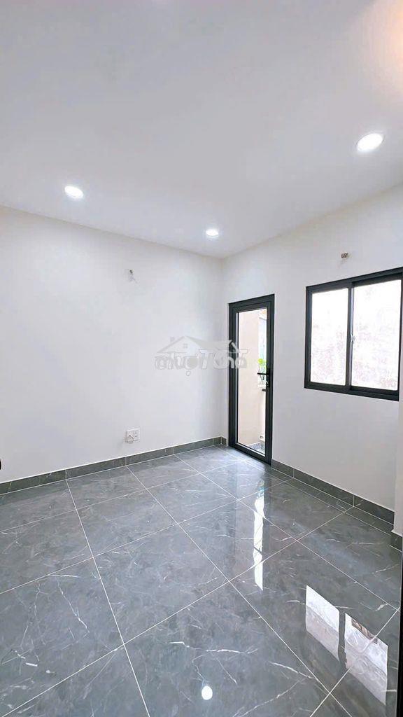 Nhà đẹp q4- 2 tầng- 5x6m- ko qh- chỉ 3 tỷ nhỉnh - 2