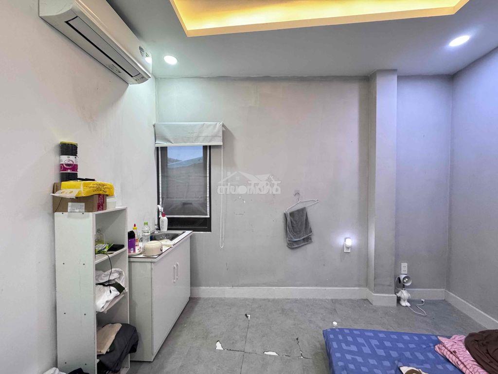 Cho thuê trọ giá rẻ 4tr2/ tháng đầy đủ nội thất_ cửa sổ trời lvs q3 - 3