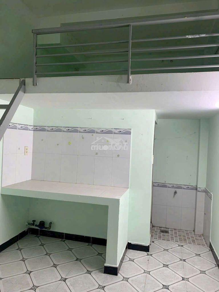 Cho thuê phòng rẻ nhất q8- có cửa sổ - ban công - 3