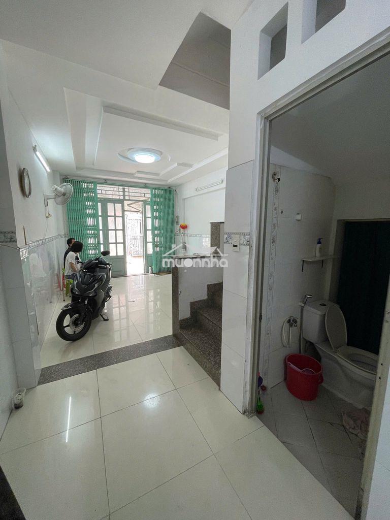 Bán 5,4 tỷ nhà 3 tầng, 4 phòng ngủ, hẻm 5 thông đường lũy bán bích - 4