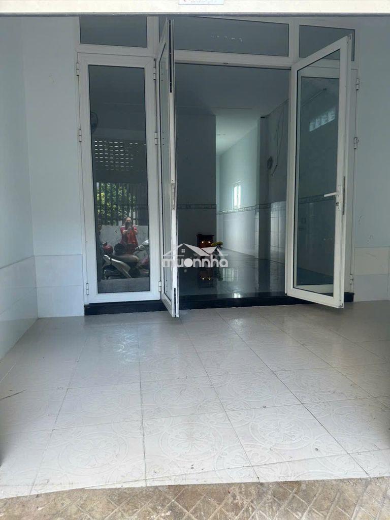Cho thuê nhà dương quảng hàm dt 4 x 15 1pn,1wc - giá 7,5tr