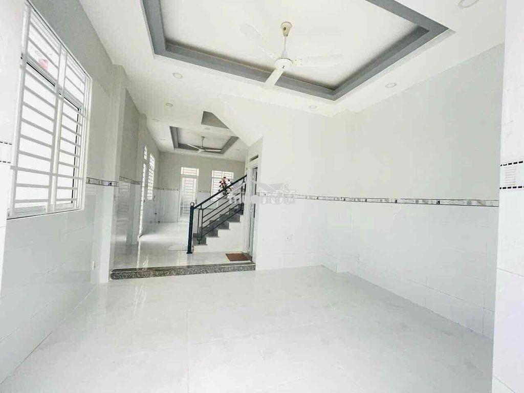 Cho thuê nhà căn góc 1t1l 2pn4wc đường lê văn chí oto đậu cửa - 3