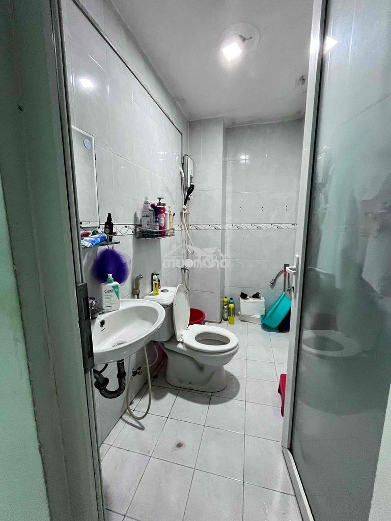 Phòng trọ ban công - 2