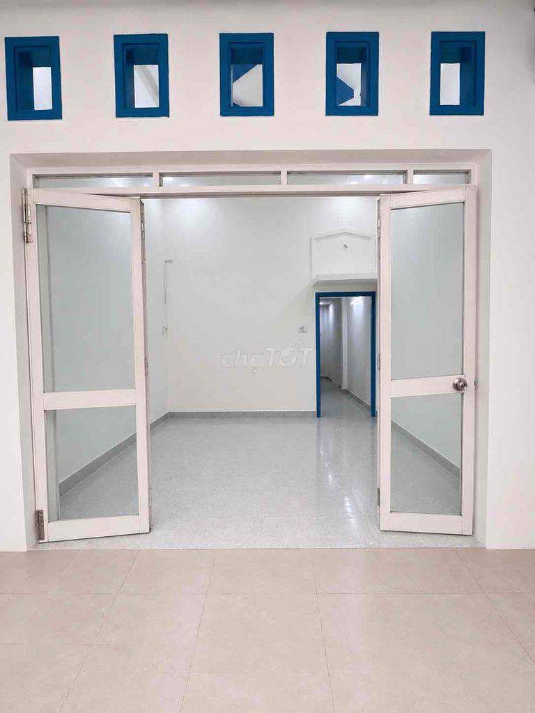 Bán nhà 4x10m, 3pn, xác hxh, lvl gần lành đại học