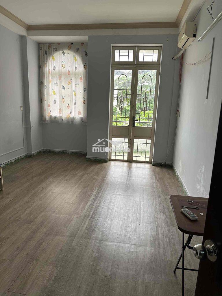 Đầy đủ nội phất tolet riêng