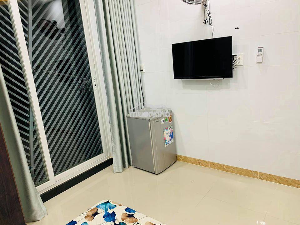 Phòng có ban công, wc riêng bến vân đồn q4, full nội thất - 2