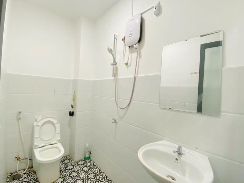 Cho thuê căn hộ 1pn đường nguyễn gia trí có ban công gần đại học hutech - 4