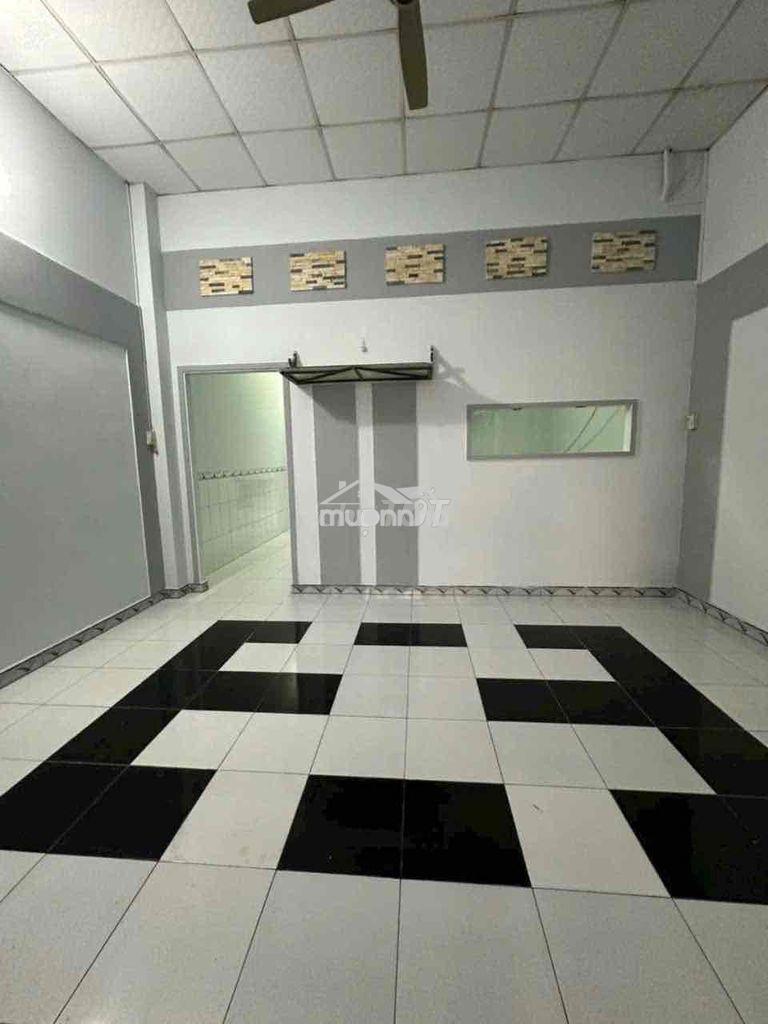 Cho thuê nhà c4 lửng hẻm ltr..ta19..q12 cũ..dt:4,5x20m 3pm2wc