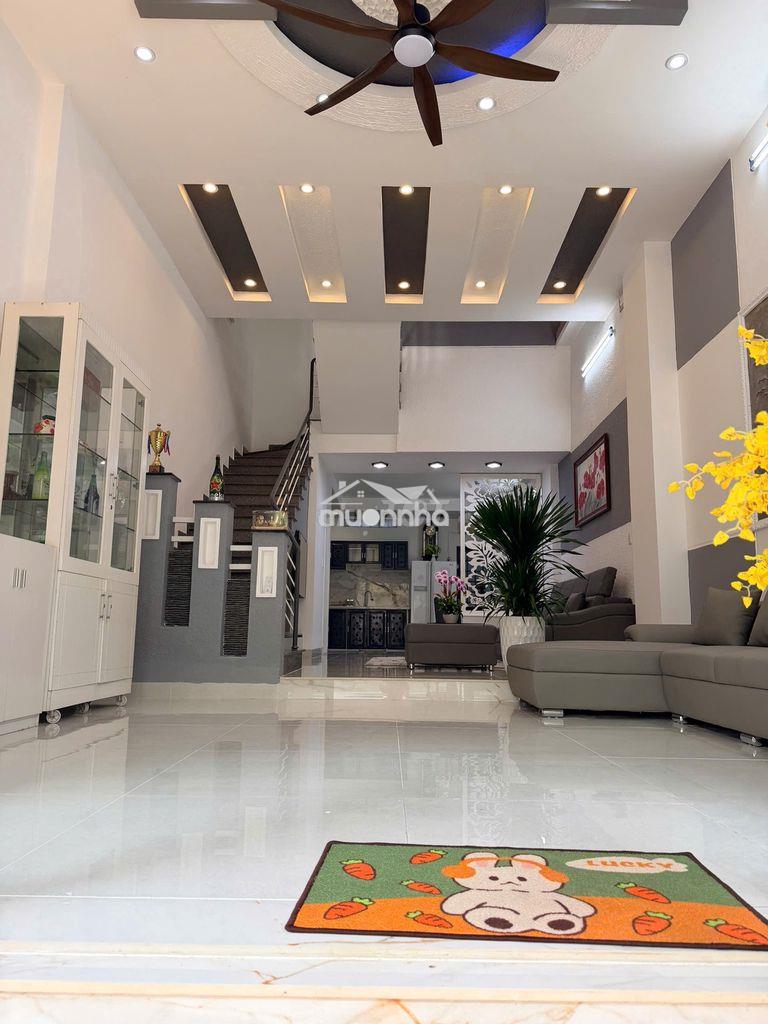 Cho thuê nhà mặt tiền ngay trung tâm