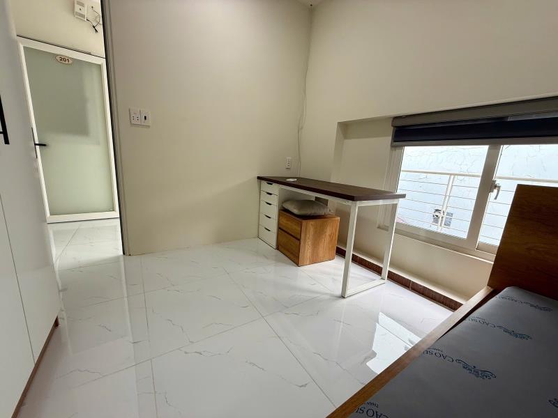 Cho thuê căn hộ 2pn 100m2 gần sân bay tân sơn nhất và công viên gia định  - 2