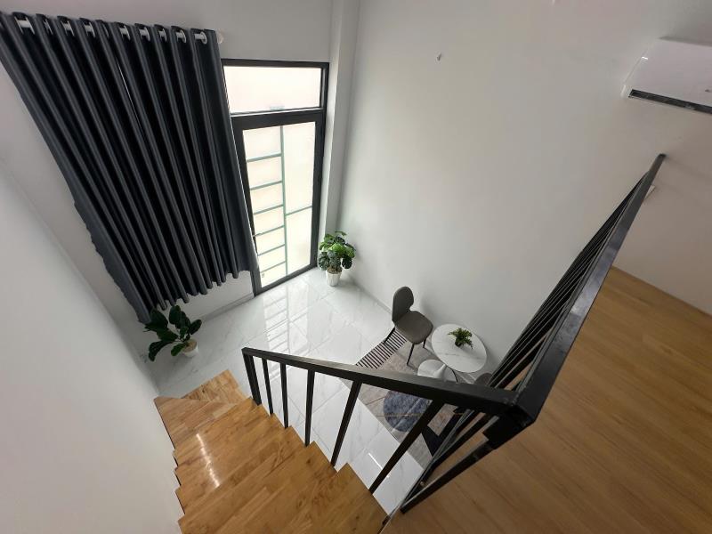 Cho thuê phòng trọ có gác cao 1m9 có máy lạnh gần đại học văn hiến và chung cư bàu cát cũ - 2
