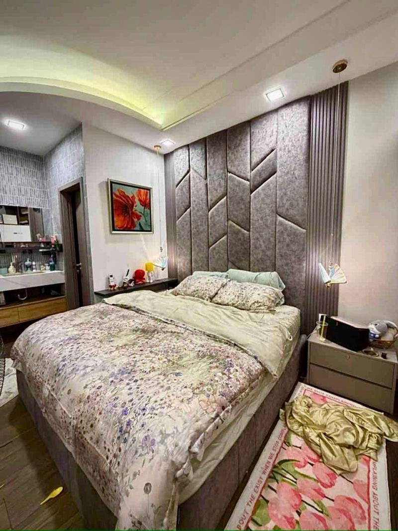 Nhà đẹp quận 7 ở hoặc đầu tư, vị trí đắc địa - hẻm xe hơi, nhiều phòng ngủ - 3