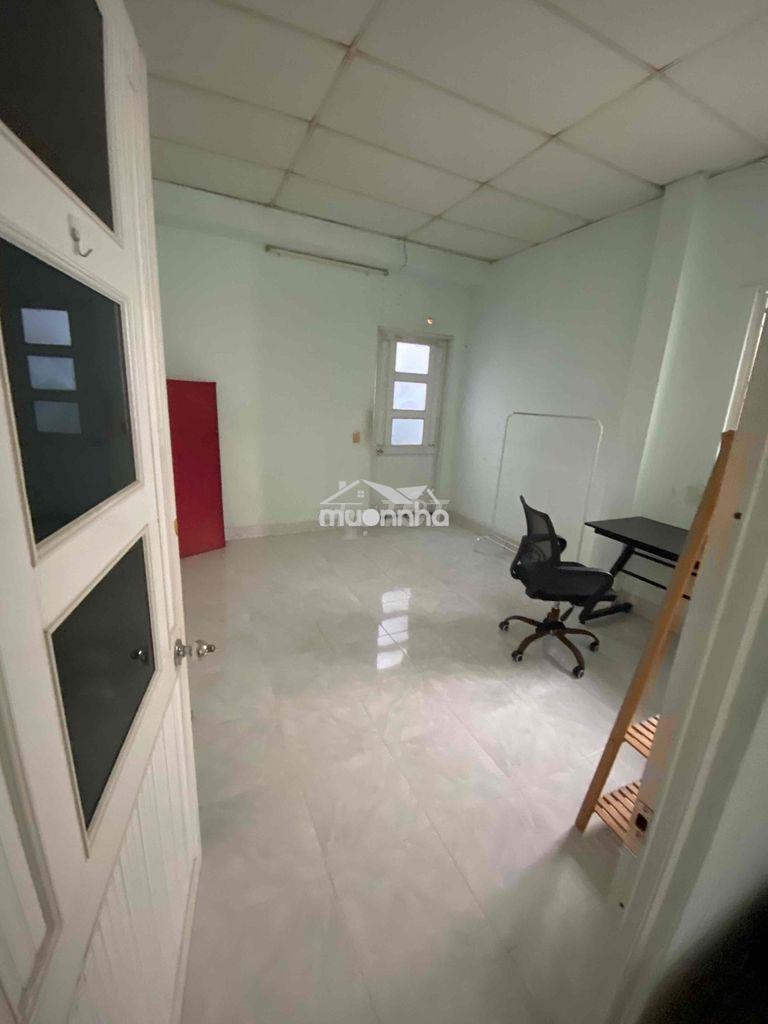 Cho thuê nguyên tầng 2 phòng ngủ ban công