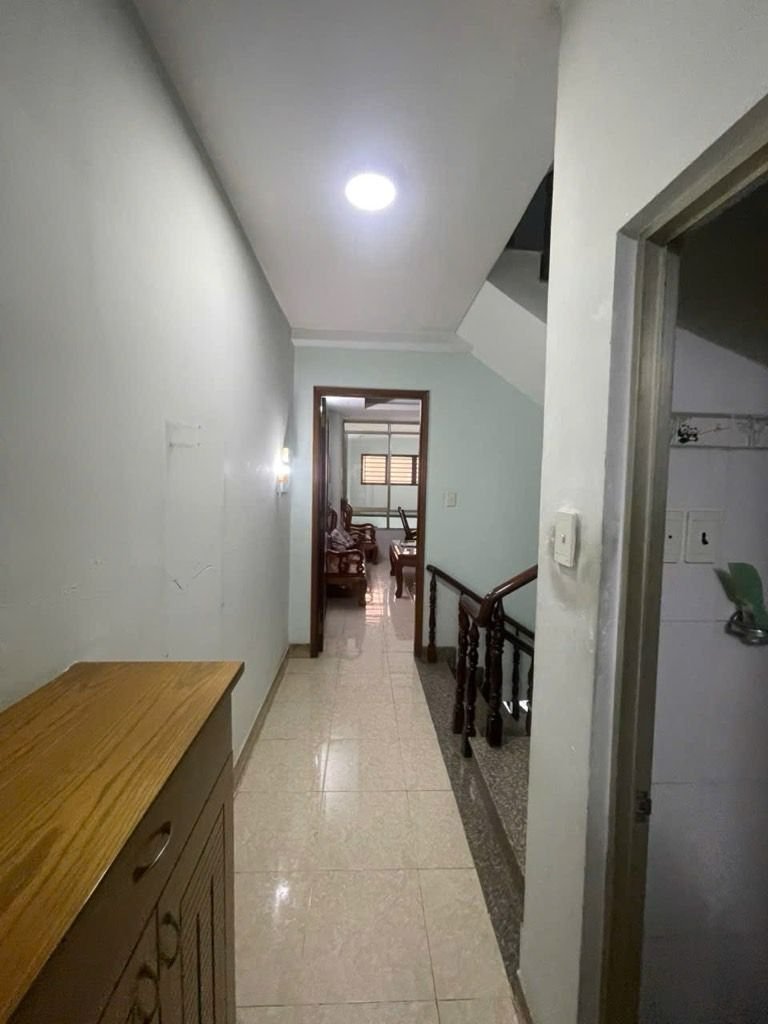 Ngay cầu vượt cây gõ - mặt tiền hồng bàng – q.6 - 5 tầng – dt: 4.1*16m – 21 tỷ 5 - 4