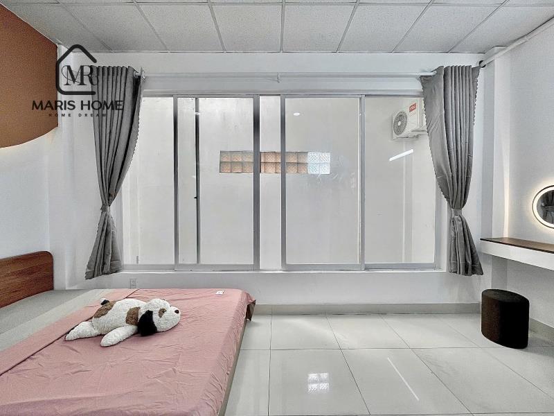 Studio cửa sổ lớn | full nội thất | - 2