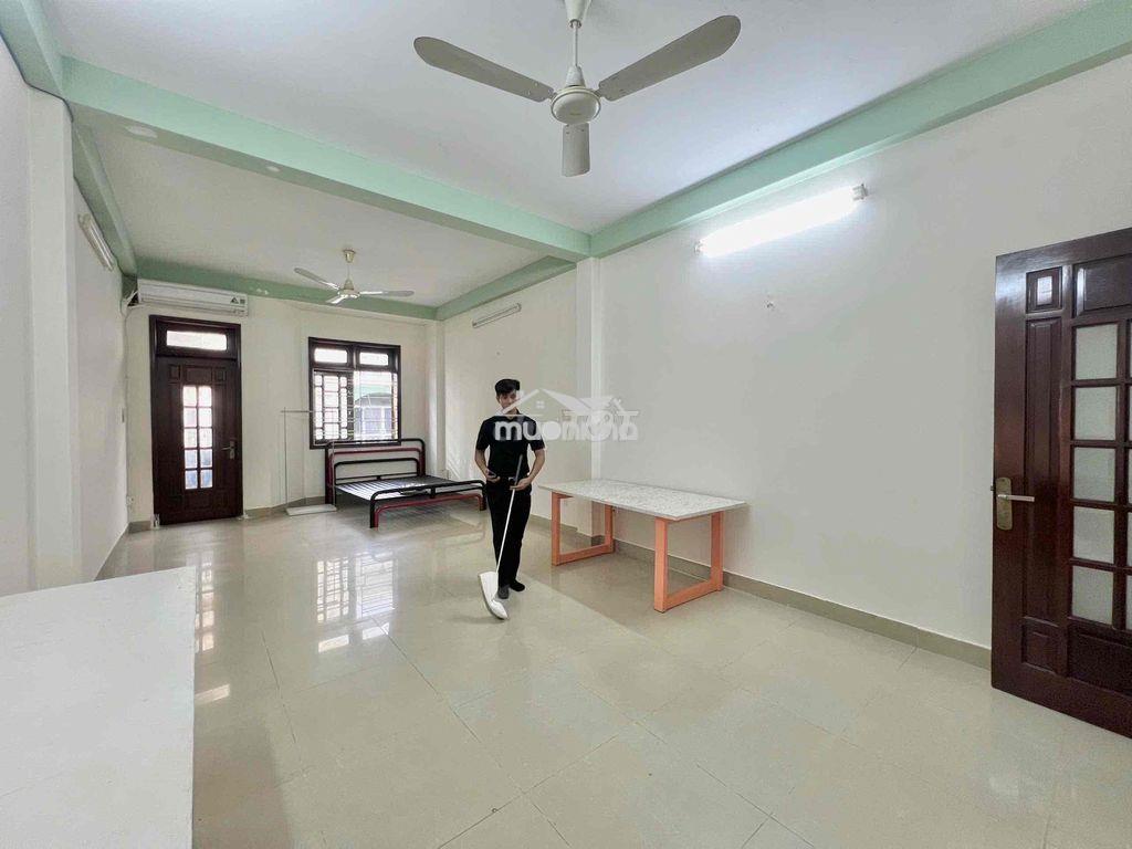 Cho thuê căn hộ bancol rộng 40m2 ngay cầu vượt 3/2, đh kinh tế ueh q10 - 3