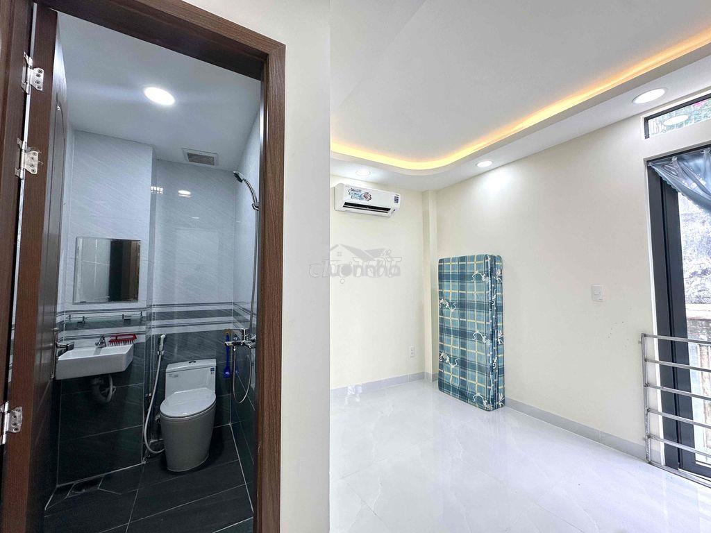 Phòng mới xây, ban công thoáng đầy đủ nội thất - 4
