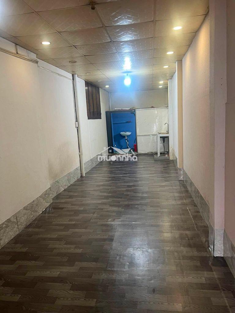 Cho thuê nhà mặt tiền kinh doanh 67,5m2 chỉ 10tr/tháng ngay phú lợi - 3