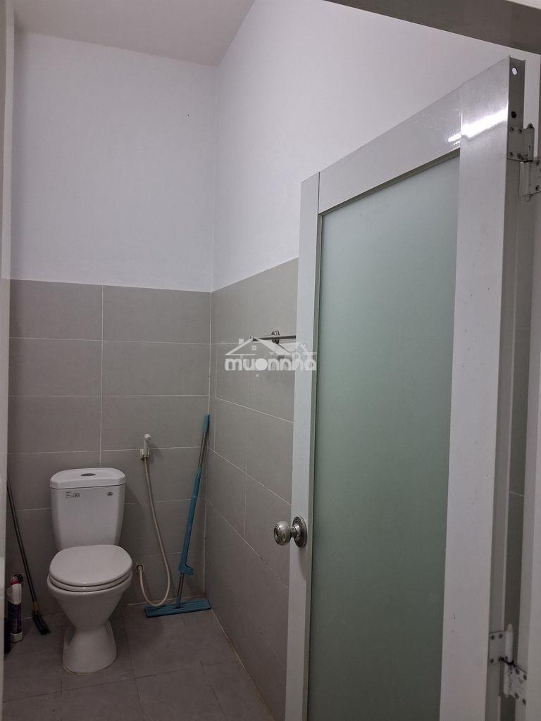 Chính chủ cho thuê nhà nguyên căn 4x18m. 1 trệt 2 lầu, 4pn, 3wc. h 5m - 4