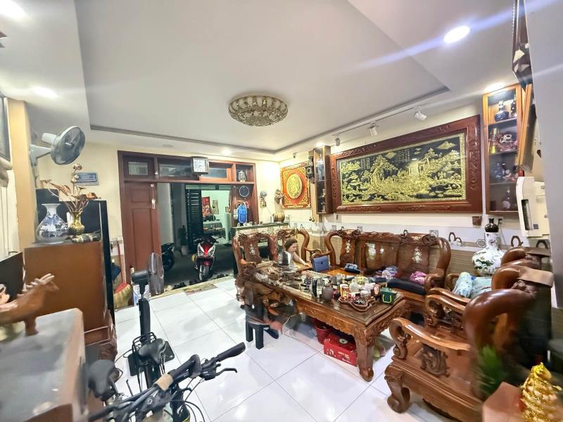 🏡 Nhà lô góc phan văn hớn – trường chinh q12 – ngang 4.8m – 2 tầng – sân rộng – chỉ 3 tỷ - 2