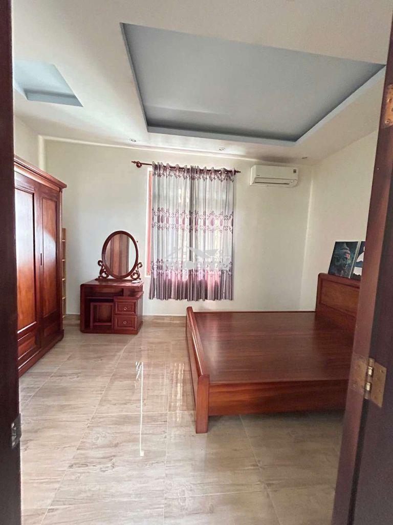 Cho thuê nhà thị trấn nhà bè,dt: 5x18,3pn,giá:9trieu - 3