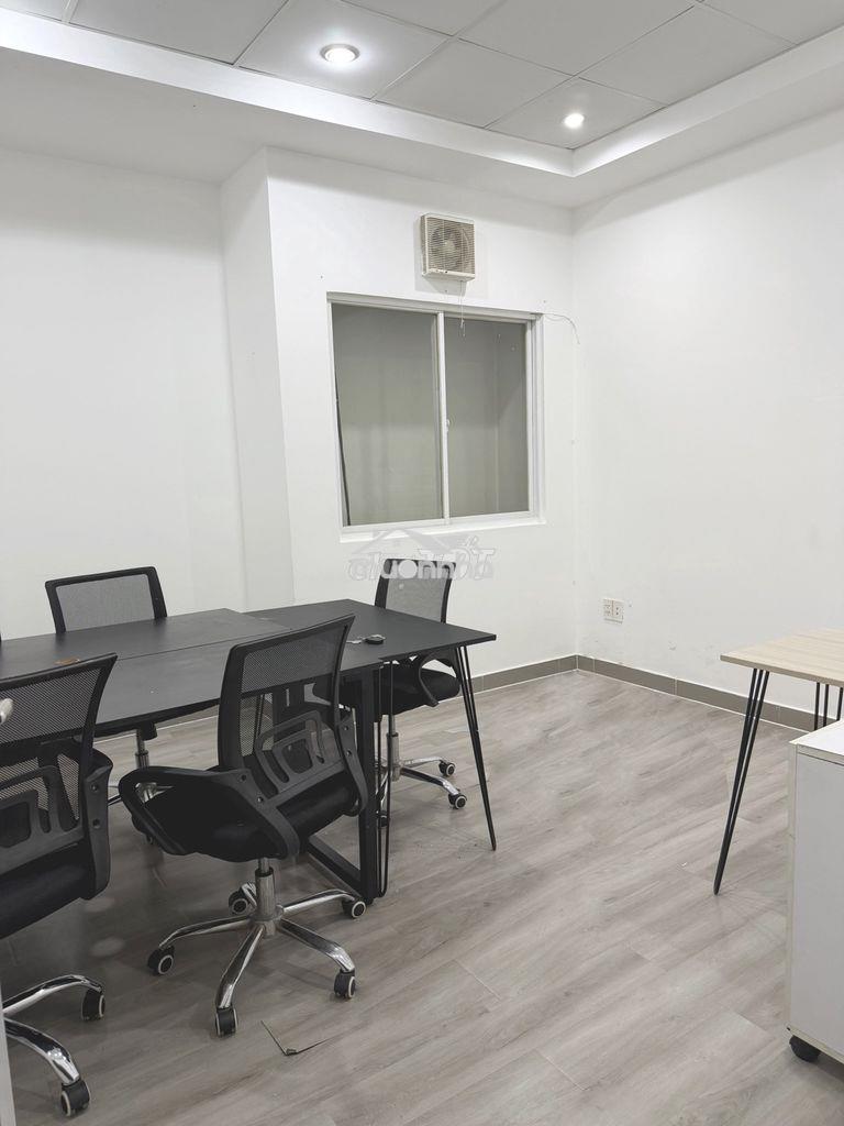 Văn phòng sẵn nội thất máy lạnh trung tâm đường hoa lan quận phú nhuận